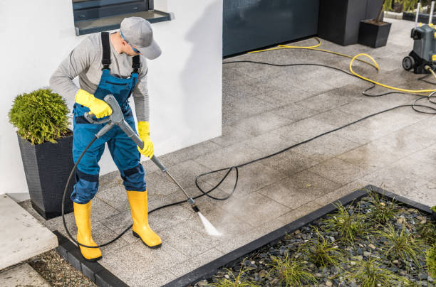 Why Choose Our Certified Pressure Washing Experts for Your Project Needs in Clarcona, FL?